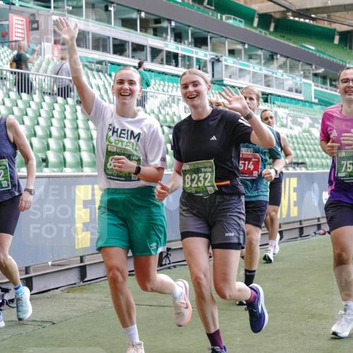 13.09.2026 - 21. swb-Marathon Bremen Michael Burmester http://msf.ph/oto/10471049 13.09.2026 13:14:30 Laufen im Stadion 266, 270, 278, 300, 349, 414, 460, 576, 600, 631, 768, 950, 956, 1005, 1008, 1047, 1143, 1392, 1408, 1426, 1573, 1596, 1641, 1818, 1819, 1991, 2024, 2035, 2079, 2233, 2235, 2314, 2359, 2387, 2412, 2439, 2457, 2466, 2484, 2494, 2521, 2540, 2564, 2612, 2665, 2690, 2691, 2693, 2737, 2773, 2816, 2829, 2838, 2861, 2865, 2884, 2887, 2921, 2958, 2972, 2978, 3016, 3111, 3209, 3253, 3277, 3304, 3313, 3355, 3378, 3405, 3428, 3653, 3661, 3670, 3680, 4034, 4080, 4306, 703 meine-sportfotos.de
