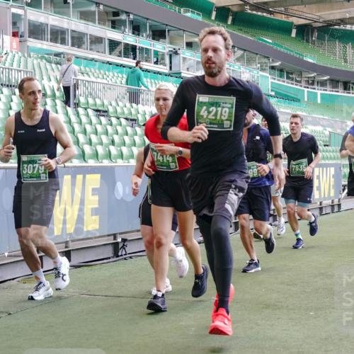 13.09.2026 - 21. swb-Marathon Bremen Michael Burmester http://msf.ph/oto/10471119 13.09.2026 13:14:32 Laufen im Stadion 266, 270, 278, 300, 414, 460, 576, 600, 631, 768, 950, 956, 1005, 1008, 1047, 1143, 1392, 1408, 1426, 1573, 1596, 1641, 1818, 1819, 1991, 2024, 2035, 2079, 2233, 2235, 2314, 2359, 2387, 2412, 2439, 2457, 2466, 2484, 2494, 2521, 2540, 2564, 2612, 2665, 2690, 2691, 2693, 2737, 2773, 2816, 2829, 2838, 2861, 2865, 2887, 2921, 2958, 2972, 2978, 3016, 3111, 3209, 3253, 3277, 3304, 3313, 3355, 3378, 3405, 3428, 3653, 3661, 3670, 3680, 3829, 4034, 4080, 4306, 703 meine-sportfotos.de