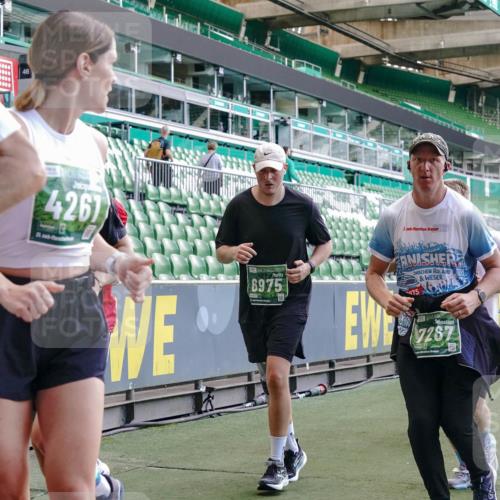 13.09.2026 - 21. swb-Marathon Bremen Michael Burmester http://msf.ph/oto/10471211 13.09.2026 13:14:35 Laufen im Stadion 263, 266, 270, 278, 300, 414, 460, 576, 600, 631, 768, 950, 956, 1005, 1008, 1047, 1143, 1392, 1408, 1426, 1573, 1596, 1818, 1819, 1991, 2024, 2035, 2079, 2233, 2235, 2314, 2359, 2387, 2412, 2457, 2466, 2484, 2494, 2521, 2540, 2564, 2612, 2665, 2690, 2691, 2693, 2737, 2760, 2773, 2816, 2829, 2838, 2859, 2861, 2865, 2887, 2921, 2958, 2972, 2978, 3016, 3111, 3209, 3277, 3304, 3313, 3355, 3378, 3405, 3428, 3653, 3661, 3670, 3680, 3829, 4034, 4080, 4306, 703 meine-sportfotos.de
