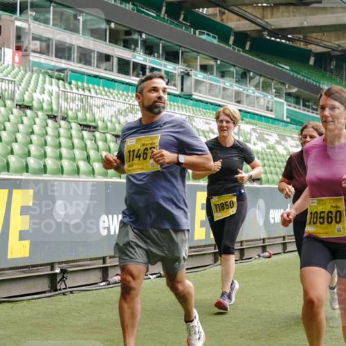 13.09.2026 - 21. swb-Marathon Bremen Michael Burmester http://msf.ph/oto/10471554 13.09.2026 10:37:01 Laufen im Stadion 10090, 10091, 10092, 10150, 10152, 10153, 10154, 10160, 10182, 10186, 10187, 10195, 10198, 10237, 10251, 10257, 10263, 10272, 10273, 10274, 10275, 10278, 10283, 10291, 10296, 10306, 10315, 10323, 10327, 10331, 10332, 10338, 10357, 10382, 10390, 10403, 10409, 10411, 10420, 10429, 10439, 10444, 10473, 10477, 10481, 10488, 10497, 10500, 10516, 10531, 10560, 10569, 10598, 10607, 10613, 10617, 10633, 10647, 10648, 10659, 10663, 10671, 10672, 10674 meine-sportfotos.de