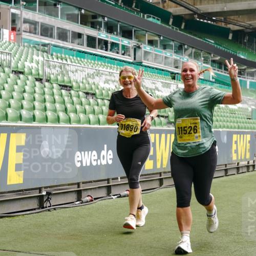 13.09.2026 - 21. swb-Marathon Bremen Michael Burmester http://msf.ph/oto/10471668 13.09.2026 10:37:04 Laufen im Stadion 10090, 10091, 10092, 10150, 10152, 10153, 10154, 10160, 10182, 10186, 10187, 10195, 10198, 10237, 10251, 10257, 10263, 10272, 10273, 10274, 10275, 10278, 10283, 10291, 10296, 10306, 10315, 10323, 10327, 10331, 10332, 10338, 10357, 10382, 10390, 10403, 10409, 10411, 10420, 10429, 10439, 10444, 10473, 10477, 10481, 10488, 10497, 10500, 10516, 10531, 10560, 10569, 10598, 10607, 10613, 10617, 10633, 10647, 10648, 10659, 10663, 10671, 10672, 10674 meine-sportfotos.de