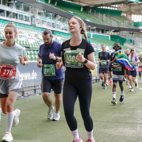 13.09.2026 - 21. swb-Marathon Bremen Michael Burmester http://msf.ph/oto/10471732 13.09.2026 13:14:50 Laufen im Stadion 263, 266, 270, 300, 414, 460, 600, 631, 768, 956, 1008, 1047, 1392, 1408, 1426, 1573, 1596, 1818, 1819, 2024, 2035, 2079, 2233, 2235, 2314, 2359, 2385, 2386, 2387, 2412, 2457, 2466, 2484, 2494, 2521, 2540, 2564, 2667, 2690, 2691, 2693, 2737, 2760, 2783, 2829, 2838, 2859, 2861, 2865, 2874, 2887, 2958, 2972, 2978, 3075, 3111, 3157, 3185, 3209, 3265, 3277, 3304, 3355, 3378, 3405, 3428, 3653, 3661, 3670, 3680, 3829, 4034, 4080, 4306, 703 meine-sportfotos.de