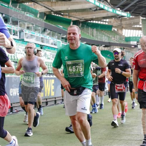 13.09.2026 - 21. swb-Marathon Bremen Michael Burmester http://msf.ph/oto/10472033 13.09.2026 13:14:57 Laufen im Stadion 143, 263, 266, 300, 414, 460, 600, 631, 768, 956, 1008, 1047, 1392, 1408, 1573, 1596, 1818, 1819, 1874, 2024, 2035, 2079, 2233, 2235, 2314, 2359, 2385, 2386, 2387, 2412, 2457, 2466, 2484, 2494, 2521, 2540, 2564, 2667, 2690, 2691, 2693, 2737, 2760, 2783, 2829, 2838, 2859, 2861, 2865, 2874, 2887, 2958, 2972, 2978, 3075, 3111, 3157, 3165, 3185, 3209, 3265, 3304, 3355, 3378, 3382, 3405, 3428, 3653, 3661, 3670, 3680, 3829, 4034, 4080, 4306, 703 meine-sportfotos.de