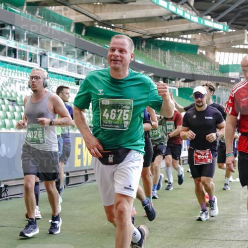 13.09.2026 - 21. swb-Marathon Bremen Michael Burmester http://msf.ph/oto/10472052 13.09.2026 13:14:57 Laufen im Stadion 143, 263, 266, 300, 414, 460, 600, 631, 768, 956, 1008, 1047, 1392, 1408, 1573, 1596, 1818, 1819, 1874, 2024, 2035, 2079, 2233, 2235, 2314, 2359, 2385, 2386, 2387, 2412, 2457, 2466, 2484, 2494, 2521, 2540, 2564, 2667, 2690, 2691, 2693, 2737, 2760, 2783, 2829, 2838, 2859, 2861, 2865, 2874, 2887, 2958, 2972, 2978, 3075, 3111, 3157, 3165, 3185, 3209, 3265, 3304, 3355, 3378, 3382, 3405, 3428, 3653, 3661, 3670, 3680, 3829, 4034, 4080, 4306, 703 meine-sportfotos.de