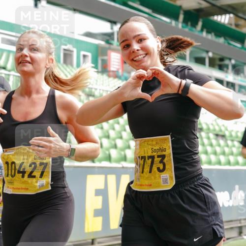 13.09.2026 - 21. swb-Marathon Bremen Michael Burmester http://msf.ph/oto/10472143 13.09.2026 10:37:15 Laufen im Stadion 10090, 10091, 10092, 10150, 10152, 10153, 10154, 10160, 10186, 10187, 10190, 10198, 10237, 10251, 10257, 10263, 10272, 10273, 10274, 10275, 10278, 10283, 10291, 10296, 10306, 10315, 10323, 10327, 10331, 10332, 10338, 10357, 10370, 10375, 10376, 10382, 10390, 10403, 10411, 10420, 10429, 10432, 10439, 10444, 10473, 10481, 10488, 10497, 10500, 10516, 10531, 10560, 10569, 10598, 10607, 10613, 10633, 10647, 10648, 10654, 10659, 10663, 10671, 10672, 10674 meine-sportfotos.de
