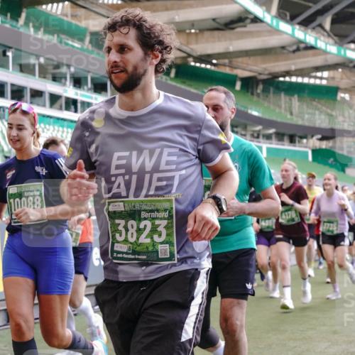13.09.2026 - 21. swb-Marathon Bremen Michael Burmester http://msf.ph/oto/10472243 13.09.2026 13:15:03 Laufen im Stadion 143, 263, 266, 300, 414, 460, 631, 768, 956, 1008, 1047, 1392, 1408, 1573, 1818, 1819, 1874, 2024, 2035, 2233, 2235, 2314, 2359, 2385, 2386, 2387, 2412, 2457, 2466, 2484, 2494, 2521, 2540, 2564, 2667, 2690, 2691, 2693, 2737, 2760, 2783, 2829, 2838, 2859, 2861, 2865, 2874, 2887, 2958, 2978, 3075, 3111, 3157, 3165, 3185, 3209, 3265, 3304, 3355, 3378, 3382, 3405, 3428, 3486, 3653, 3661, 3670, 3680, 3829, 4034, 4080, 4306, 703 meine-sportfotos.de