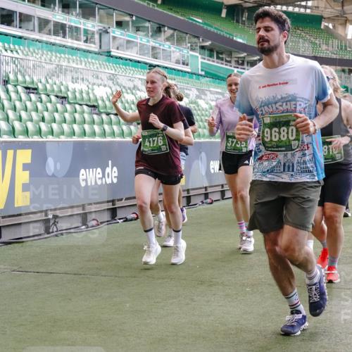 13.09.2026 - 21. swb-Marathon Bremen Michael Burmester http://msf.ph/oto/10472280 13.09.2026 13:15:04 Laufen im Stadion 143, 263, 266, 300, 414, 460, 631, 768, 956, 1008, 1047, 1392, 1408, 1573, 1818, 1819, 1874, 2024, 2035, 2218, 2233, 2235, 2314, 2359, 2385, 2386, 2387, 2412, 2457, 2466, 2484, 2494, 2521, 2540, 2564, 2667, 2690, 2691, 2693, 2737, 2760, 2783, 2829, 2838, 2859, 2861, 2865, 2874, 2887, 2958, 2978, 3075, 3111, 3157, 3165, 3185, 3209, 3265, 3304, 3355, 3378, 3382, 3405, 3428, 3486, 3653, 3661, 3670, 3680, 3829, 4034, 4080, 4306, 703 meine-sportfotos.de