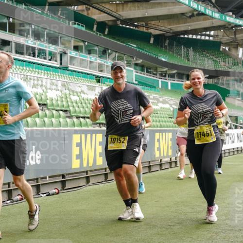 13.09.2026 - 21. swb-Marathon Bremen Michael Burmester http://msf.ph/oto/10472450 13.09.2026 10:37:27 Laufen im Stadion 10090, 10091, 10092, 10150, 10153, 10154, 10160, 10186, 10187, 10190, 10198, 10205, 10237, 10251, 10257, 10263, 10272, 10273, 10274, 10275, 10278, 10283, 10291, 10296, 10305, 10315, 10323, 10327, 10331, 10332, 10338, 10370, 10375, 10376, 10382, 10390, 10403, 10411, 10420, 10429, 10432, 10439, 10444, 10465, 10481, 10488, 10497, 10500, 10516, 10531, 10560, 10569, 10598, 10607, 10613, 10633, 10647, 10648, 10654, 10659, 10663, 10674, 10823 meine-sportfotos.de