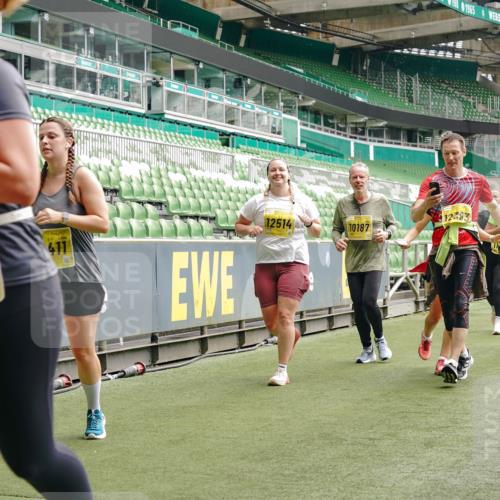 13.09.2026 - 21. swb-Marathon Bremen Michael Burmester http://msf.ph/oto/10472542 13.09.2026 10:37:29 Laufen im Stadion 10090, 10091, 10092, 10150, 10153, 10154, 10160, 10186, 10187, 10190, 10198, 10205, 10237, 10251, 10257, 10272, 10273, 10274, 10275, 10278, 10283, 10291, 10296, 10305, 10315, 10323, 10327, 10331, 10332, 10338, 10370, 10375, 10376, 10382, 10390, 10403, 10411, 10420, 10429, 10432, 10439, 10444, 10465, 10488, 10497, 10500, 10516, 10531, 10560, 10569, 10598, 10607, 10613, 10633, 10647, 10648, 10654, 10659, 10663, 10674, 10823 meine-sportfotos.de