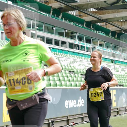 13.09.2026 - 21. swb-Marathon Bremen Michael Burmester http://msf.ph/oto/10472712 13.09.2026 10:37:34 Laufen im Stadion 10090, 10091, 10092, 10150, 10153, 10154, 10160, 10186, 10187, 10190, 10198, 10205, 10237, 10251, 10257, 10272, 10273, 10274, 10275, 10278, 10283, 10291, 10296, 10305, 10315, 10323, 10327, 10331, 10332, 10338, 10370, 10375, 10376, 10382, 10390, 10403, 10411, 10420, 10429, 10432, 10444, 10465, 10488, 10497, 10500, 10516, 10531, 10560, 10569, 10598, 10607, 10613, 10633, 10647, 10648, 10654, 10659, 10663, 10674, 10695, 10802, 10823 meine-sportfotos.de
