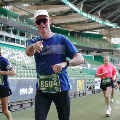 13.09.2026 - 21. swb-Marathon Bremen Michael Burmester http://msf.ph/oto/10472752 13.09.2026 13:15:17 Laufen im Stadion 143, 263, 266, 300, 414, 460, 598, 612, 653, 768, 956, 1008, 1047, 1392, 1408, 1573, 1818, 1819, 1874, 2013, 2024, 2218, 2233, 2235, 2314, 2359, 2385, 2386, 2412, 2466, 2468, 2484, 2494, 2521, 2564, 2667, 2678, 2690, 2691, 2737, 2760, 2783, 2829, 2838, 2859, 2861, 2865, 2874, 2887, 2958, 2978, 3001, 3075, 3157, 3165, 3185, 3237, 3265, 3331, 3355, 3378, 3382, 3405, 3428, 3486, 3512, 3653, 3661, 3670, 3680, 3829, 4034, 4080, 4306, 703 meine-sportfotos.de