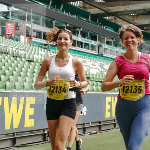 13.09.2026 - 21. swb-Marathon Bremen Michael Burmester http://msf.ph/oto/10472805 13.09.2026 10:37:36 Laufen im Stadion 10090, 10091, 10092, 10150, 10153, 10154, 10160, 10186, 10190, 10198, 10205, 10237, 10251, 10257, 10273, 10274, 10278, 10283, 10291, 10296, 10305, 10315, 10323, 10327, 10331, 10332, 10338, 10370, 10375, 10376, 10382, 10390, 10403, 10411, 10420, 10429, 10432, 10444, 10465, 10488, 10497, 10500, 10516, 10531, 10569, 10598, 10607, 10613, 10633, 10645, 10647, 10648, 10654, 10659, 10663, 10674, 10681, 10695, 10802, 10823 meine-sportfotos.de