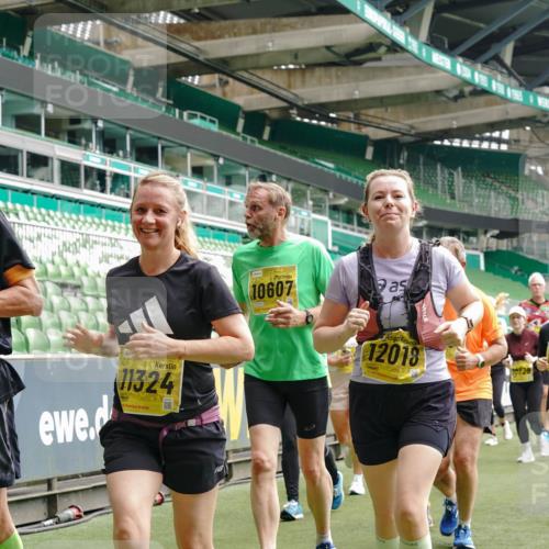 13.09.2026 - 21. swb-Marathon Bremen Michael Burmester http://msf.ph/oto/10472948 13.09.2026 10:37:40 Laufen im Stadion 10090, 10091, 10092, 10150, 10153, 10154, 10160, 10168, 10186, 10190, 10198, 10205, 10237, 10251, 10257, 10273, 10274, 10278, 10283, 10296, 10305, 10315, 10323, 10327, 10331, 10332, 10338, 10370, 10375, 10376, 10382, 10390, 10403, 10411, 10429, 10432, 10444, 10465, 10488, 10497, 10500, 10516, 10531, 10569, 10598, 10607, 10613, 10633, 10645, 10647, 10648, 10654, 10659, 10661, 10663, 10674, 10681, 10682, 10695, 10697, 10802, 10823 meine-sportfotos.de