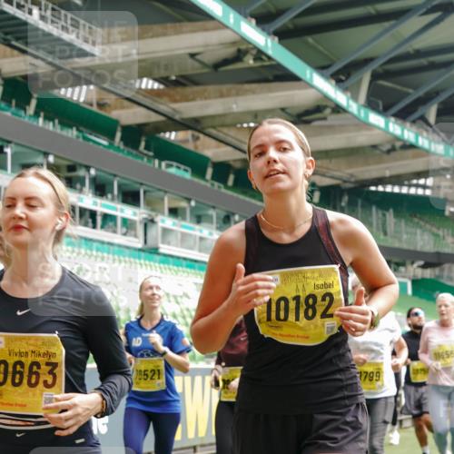 13.09.2026 - 21. swb-Marathon Bremen Michael Burmester http://msf.ph/oto/10473040 13.09.2026 10:37:43 Laufen im Stadion 10090, 10091, 10092, 10150, 10153, 10154, 10160, 10168, 10186, 10190, 10198, 10205, 10237, 10251, 10257, 10273, 10274, 10278, 10283, 10296, 10305, 10315, 10323, 10327, 10331, 10332, 10338, 10370, 10375, 10376, 10390, 10403, 10411, 10429, 10432, 10444, 10465, 10488, 10497, 10500, 10516, 10531, 10569, 10598, 10607, 10613, 10633, 10645, 10647, 10648, 10654, 10659, 10661, 10663, 10674, 10681, 10682, 10695, 10697, 10802, 10823 meine-sportfotos.de