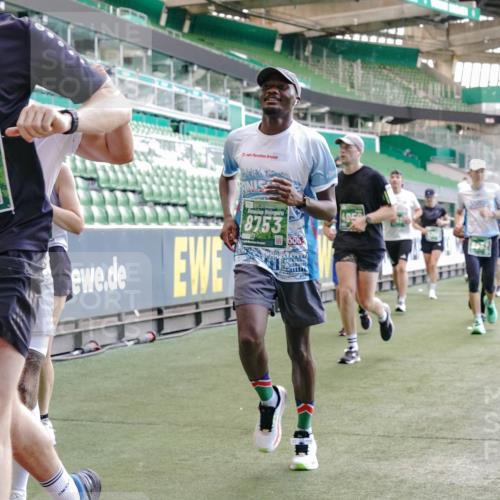 13.09.2026 - 21. swb-Marathon Bremen Michael Burmester http://msf.ph/oto/10473233 13.09.2026 13:15:29 Laufen im Stadion 143, 231, 263, 266, 300, 414, 598, 612, 653, 768, 956, 1008, 1047, 1392, 1408, 1573, 1818, 1819, 1874, 2013, 2024, 2218, 2233, 2235, 2314, 2351, 2359, 2385, 2386, 2466, 2468, 2484, 2494, 2564, 2579, 2664, 2667, 2678, 2690, 2691, 2698, 2737, 2760, 2783, 2799, 2829, 2838, 2846, 2859, 2861, 2865, 2874, 2887, 2958, 2978, 3001, 3075, 3133, 3157, 3165, 3185, 3237, 3265, 3331, 3355, 3382, 3405, 3428, 3486, 3512, 3653, 3670, 3680, 3829, 4034, 4080, 4306, 703 meine-sportfotos.de