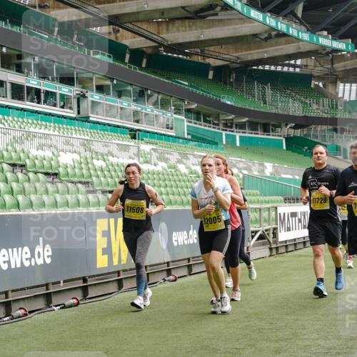 13.09.2026 - 21. swb-Marathon Bremen Michael Burmester http://msf.ph/oto/10473349 13.09.2026 10:37:51 Laufen im Stadion 10090, 10091, 10092, 10150, 10153, 10154, 10168, 10186, 10188, 10190, 10198, 10205, 10237, 10257, 10259, 10260, 10273, 10274, 10283, 10296, 10305, 10315, 10323, 10327, 10331, 10332, 10370, 10375, 10376, 10390, 10411, 10429, 10432, 10444, 10465, 10488, 10497, 10500, 10516, 10526, 10531, 10598, 10613, 10633, 10645, 10647, 10648, 10654, 10659, 10661, 10663, 10674, 10681, 10682, 10695, 10697, 10802, 10823 meine-sportfotos.de