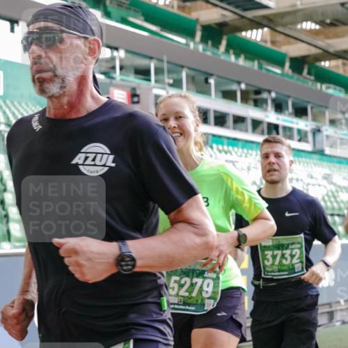 13.09.2026 - 21. swb-Marathon Bremen Michael Burmester http://msf.ph/oto/10473442 13.09.2026 13:15:36 Laufen im Stadion 143, 231, 263, 266, 300, 414, 598, 612, 653, 768, 956, 1008, 1047, 1185, 1312, 1818, 1819, 1874, 2013, 2218, 2235, 2314, 2351, 2359, 2385, 2386, 2466, 2468, 2484, 2494, 2579, 2664, 2667, 2678, 2690, 2691, 2698, 2737, 2760, 2783, 2799, 2829, 2838, 2846, 2859, 2861, 2865, 2874, 2887, 2958, 2978, 3001, 3075, 3133, 3157, 3165, 3185, 3237, 3265, 3331, 3355, 3382, 3387, 3428, 3486, 3512, 3670, 3680, 3829, 4034, 4080, 4306, 703 meine-sportfotos.de