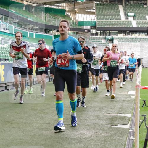 13.09.2026 - 21. swb-Marathon Bremen Michael Burmester http://msf.ph/oto/10473799 13.09.2026 13:15:45 Laufen im Stadion 143, 153, 231, 263, 266, 300, 414, 598, 612, 653, 1008, 1047, 1185, 1312, 1465, 1539, 1818, 1819, 1874, 2013, 2218, 2235, 2314, 2351, 2359, 2363, 2385, 2386, 2466, 2468, 2484, 2494, 2579, 2664, 2667, 2678, 2690, 2691, 2698, 2737, 2760, 2778, 2783, 2799, 2838, 2846, 2859, 2861, 2865, 2874, 2958, 2974, 2978, 3001, 3075, 3133, 3157, 3165, 3185, 3237, 3265, 3331, 3355, 3382, 3387, 3486, 3512, 3670, 3680, 3829, 4034, 4080, 4306, 703 meine-sportfotos.de