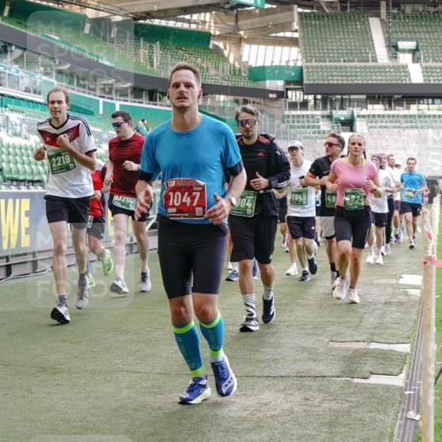 13.09.2026 - 21. swb-Marathon Bremen Michael Burmester http://msf.ph/oto/10473815 13.09.2026 13:15:45 Laufen im Stadion 143, 153, 231, 263, 266, 300, 414, 598, 612, 653, 1008, 1047, 1185, 1312, 1465, 1539, 1818, 1819, 1874, 2013, 2218, 2235, 2314, 2351, 2359, 2363, 2385, 2386, 2466, 2468, 2484, 2494, 2579, 2664, 2667, 2678, 2690, 2691, 2698, 2737, 2760, 2778, 2783, 2799, 2838, 2846, 2859, 2861, 2865, 2874, 2958, 2974, 2978, 3001, 3075, 3133, 3157, 3165, 3185, 3237, 3265, 3331, 3355, 3382, 3387, 3486, 3512, 3670, 3680, 3829, 4034, 4080, 4306, 703 meine-sportfotos.de