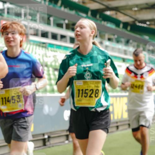 13.09.2026 - 21. swb-Marathon Bremen Michael Burmester http://msf.ph/oto/10473906 13.09.2026 10:38:06 Laufen im Stadion 10090, 10091, 10092, 10150, 10153, 10154, 10168, 10186, 10188, 10190, 10198, 10205, 10237, 10257, 10259, 10260, 10273, 10274, 10283, 10296, 10305, 10315, 10323, 10327, 10331, 10332, 10370, 10375, 10376, 10432, 10444, 10465, 10488, 10497, 10500, 10516, 10526, 10598, 10613, 10633, 10645, 10647, 10648, 10654, 10659, 10661, 10663, 10674, 10681, 10682, 10695, 10697, 10802, 10823 meine-sportfotos.de