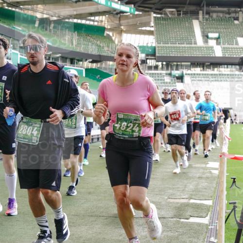 13.09.2026 - 21. swb-Marathon Bremen Michael Burmester http://msf.ph/oto/10473912 13.09.2026 13:15:47 Laufen im Stadion 143, 153, 231, 263, 266, 300, 414, 598, 612, 653, 1008, 1047, 1185, 1312, 1465, 1539, 1818, 1819, 1874, 2013, 2218, 2235, 2314, 2351, 2359, 2363, 2385, 2386, 2466, 2468, 2484, 2494, 2579, 2664, 2667, 2678, 2690, 2691, 2698, 2737, 2760, 2778, 2783, 2799, 2838, 2846, 2859, 2861, 2865, 2874, 2958, 2974, 2978, 3001, 3075, 3133, 3157, 3165, 3185, 3237, 3265, 3331, 3355, 3382, 3387, 3486, 3512, 3670, 3680, 3829, 4034, 4080, 4306, 703 meine-sportfotos.de