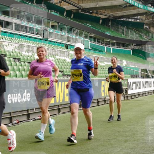 13.09.2026 - 21. swb-Marathon Bremen Michael Burmester http://msf.ph/oto/10474159 13.09.2026 10:38:12 Laufen im Stadion 10090, 10091, 10092, 10150, 10168, 10186, 10188, 10190, 10205, 10237, 10238, 10259, 10260, 10273, 10274, 10283, 10305, 10315, 10323, 10327, 10331, 10332, 10370, 10375, 10376, 10432, 10444, 10465, 10488, 10497, 10500, 10516, 10526, 10595, 10598, 10613, 10630, 10645, 10647, 10648, 10654, 10659, 10661, 10663, 10674, 10681, 10682, 10695, 10697, 10802, 10823 meine-sportfotos.de