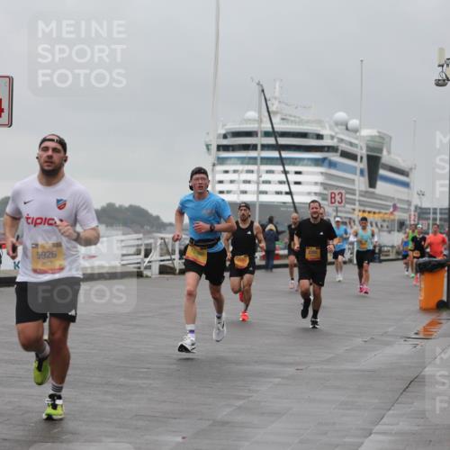 13.09.2026 - Kiel Lauf Andreas Tolksdorf http://msf.ph/oto/10474197 13.09.2026 11:45:34 Kiellinie 4, 5926, 1745, 3 meine-sportfotos.de