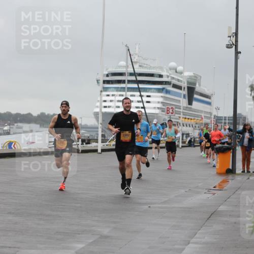 13.09.2026 - Kiel Lauf Andreas Tolksdorf http://msf.ph/oto/10474227 13.09.2026 11:45:36 Kiellinie 4, 1745, 2392, 3 meine-sportfotos.de