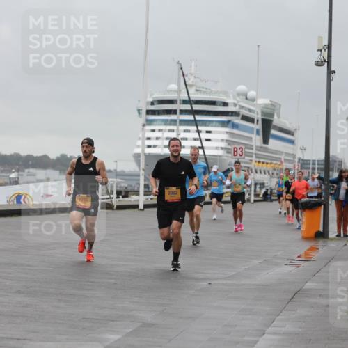 13.09.2026 - Kiel Lauf Andreas Tolksdorf http://msf.ph/oto/10474231 13.09.2026 11:45:36 Kiellinie 4, 1745, 2392, 3 meine-sportfotos.de