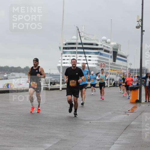 13.09.2026 - Kiel Lauf Andreas Tolksdorf http://msf.ph/oto/10474232 13.09.2026 11:45:36 Kiellinie 4, 1745, 2392, 3 meine-sportfotos.de