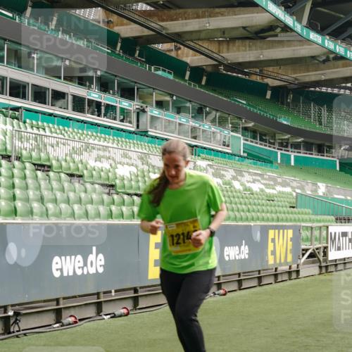 13.09.2026 - 21. swb-Marathon Bremen Michael Burmester http://msf.ph/oto/10474305 13.09.2026 10:38:15 Laufen im Stadion 10090, 10091, 10092, 10150, 10168, 10186, 10188, 10190, 10205, 10237, 10238, 10259, 10260, 10273, 10274, 10283, 10305, 10315, 10323, 10327, 10331, 10332, 10360, 10370, 10375, 10376, 10432, 10444, 10457, 10465, 10469, 10488, 10500, 10516, 10526, 10595, 10598, 10613, 10630, 10645, 10647, 10648, 10654, 10659, 10661, 10663, 10674, 10681, 10682, 10695, 10697, 10802, 10823 meine-sportfotos.de