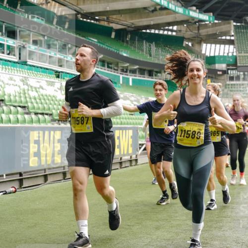 13.09.2026 - 21. swb-Marathon Bremen Michael Burmester http://msf.ph/oto/10474367 13.09.2026 10:38:18 Laufen im Stadion 10090, 10091, 10150, 10168, 10186, 10188, 10190, 10205, 10238, 10259, 10260, 10273, 10274, 10283, 10305, 10315, 10323, 10327, 10331, 10332, 10360, 10364, 10370, 10375, 10376, 10404, 10432, 10444, 10457, 10465, 10469, 10488, 10500, 10516, 10526, 10595, 10598, 10630, 10645, 10654, 10659, 10661, 10663, 10674, 10681, 10682, 10695, 10697, 10802, 10823 meine-sportfotos.de