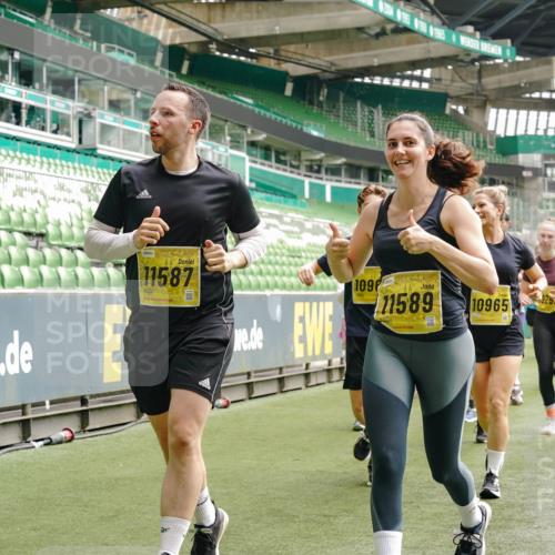 13.09.2026 - 21. swb-Marathon Bremen Michael Burmester http://msf.ph/oto/10474402 13.09.2026 10:38:18 Laufen im Stadion 10090, 10091, 10150, 10168, 10186, 10188, 10190, 10205, 10238, 10259, 10260, 10273, 10274, 10283, 10305, 10315, 10323, 10327, 10331, 10332, 10360, 10364, 10370, 10375, 10376, 10404, 10432, 10444, 10457, 10465, 10469, 10488, 10500, 10516, 10526, 10595, 10598, 10630, 10645, 10654, 10659, 10661, 10663, 10674, 10681, 10682, 10695, 10697, 10802, 10823 meine-sportfotos.de