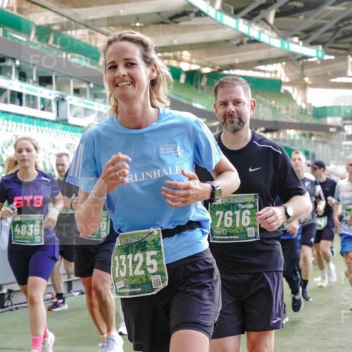 13.09.2026 - 21. swb-Marathon Bremen Michael Burmester http://msf.ph/oto/10474420 13.09.2026 13:15:58 Laufen im Stadion 134, 143, 153, 231, 263, 266, 271, 300, 414, 598, 612, 653, 990, 1047, 1185, 1312, 1465, 1539, 1825, 1874, 2013, 2218, 2235, 2259, 2351, 2359, 2363, 2385, 2386, 2466, 2468, 2484, 2494, 2562, 2579, 2664, 2667, 2678, 2690, 2691, 2698, 2737, 2760, 2778, 2783, 2799, 2838, 2846, 2859, 2861, 2865, 2874, 2958, 2974, 2996, 3001, 3075, 3133, 3157, 3165, 3185, 3237, 3265, 3331, 3355, 3366, 3382, 3387, 3486, 3501, 3512, 3670, 3680, 3829, 4034, 4080, 4306, 703 meine-sportfotos.de