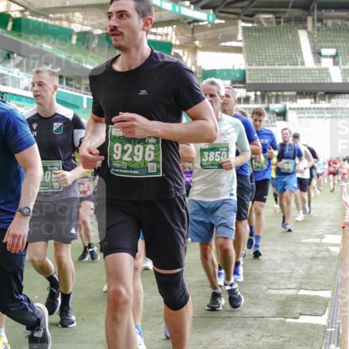 13.09.2026 - 21. swb-Marathon Bremen Michael Burmester http://msf.ph/oto/10474499 13.09.2026 13:16:00 Laufen im Stadion 134, 143, 153, 231, 263, 266, 271, 300, 414, 598, 612, 653, 990, 1047, 1185, 1312, 1465, 1539, 1825, 1874, 2013, 2218, 2235, 2259, 2351, 2359, 2363, 2381, 2385, 2386, 2466, 2468, 2484, 2494, 2562, 2579, 2664, 2667, 2678, 2690, 2691, 2698, 2737, 2760, 2778, 2783, 2799, 2846, 2859, 2861, 2865, 2874, 2958, 2974, 2996, 3001, 3075, 3133, 3157, 3165, 3185, 3237, 3265, 3331, 3355, 3366, 3382, 3387, 3486, 3501, 3512, 3670, 3680, 3829, 4034, 4080, 4306, 703 meine-sportfotos.de