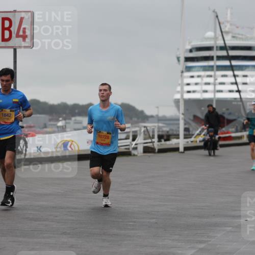 13.09.2026 - Kiel Lauf Andreas Tolksdorf http://msf.ph/oto/10474549 13.09.2026 11:45:59 Kiellinie 4, 394, 1642, 10728, 3 meine-sportfotos.de