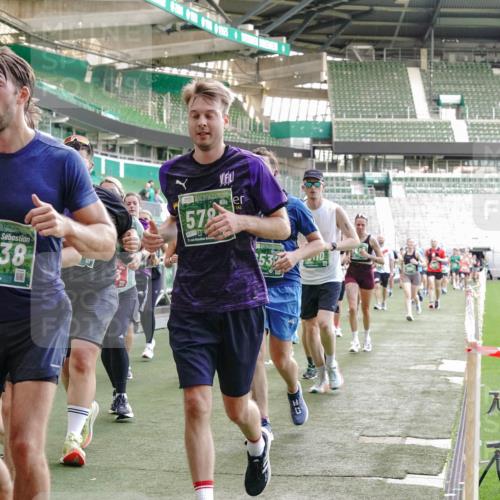 13.09.2026 - 21. swb-Marathon Bremen Michael Burmester http://msf.ph/oto/10474610 13.09.2026 13:16:05 Laufen im Stadion 134, 143, 153, 231, 263, 266, 267, 271, 300, 414, 598, 612, 653, 990, 1047, 1185, 1312, 1465, 1539, 1825, 1874, 1987, 2013, 2218, 2235, 2259, 2351, 2359, 2363, 2381, 2385, 2386, 2466, 2468, 2484, 2494, 2562, 2579, 2664, 2667, 2678, 2690, 2691, 2698, 2737, 2760, 2778, 2783, 2797, 2799, 2846, 2859, 2861, 2865, 2874, 2958, 2974, 2996, 3001, 3075, 3133, 3157, 3165, 3185, 3237, 3265, 3331, 3355, 3366, 3382, 3387, 3486, 3501, 3512, 3670, 3680, 3829, 4034, 4306, 703 meine-sportfotos.de