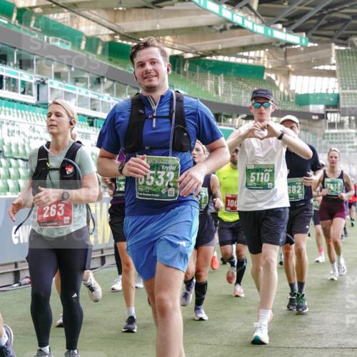 13.09.2026 - 21. swb-Marathon Bremen Michael Burmester http://msf.ph/oto/10474679 13.09.2026 13:16:06 Laufen im Stadion 134, 143, 153, 231, 263, 266, 267, 271, 300, 414, 598, 612, 653, 990, 1047, 1185, 1312, 1465, 1539, 1825, 1874, 1987, 2013, 2218, 2235, 2259, 2351, 2359, 2363, 2381, 2385, 2386, 2466, 2468, 2484, 2494, 2562, 2579, 2664, 2667, 2678, 2690, 2691, 2698, 2737, 2760, 2778, 2783, 2797, 2799, 2846, 2859, 2861, 2865, 2874, 2958, 2974, 2996, 3001, 3075, 3133, 3157, 3165, 3185, 3237, 3265, 3331, 3355, 3366, 3382, 3387, 3486, 3501, 3512, 3670, 3680, 3829, 4034, 4306, 703 meine-sportfotos.de