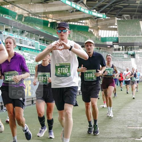 13.09.2026 - 21. swb-Marathon Bremen Michael Burmester http://msf.ph/oto/10474718 13.09.2026 13:16:07 Laufen im Stadion 134, 143, 153, 231, 263, 266, 267, 271, 300, 414, 598, 612, 653, 990, 1047, 1185, 1312, 1465, 1539, 1825, 1874, 1987, 2013, 2218, 2235, 2259, 2351, 2359, 2363, 2381, 2385, 2386, 2466, 2468, 2484, 2494, 2562, 2579, 2664, 2667, 2678, 2690, 2691, 2698, 2737, 2760, 2778, 2783, 2797, 2799, 2846, 2859, 2861, 2865, 2874, 2958, 2974, 2996, 3001, 3075, 3133, 3157, 3165, 3185, 3237, 3265, 3331, 3355, 3366, 3382, 3387, 3486, 3501, 3512, 3670, 3680, 3829, 4034, 4306, 703 meine-sportfotos.de