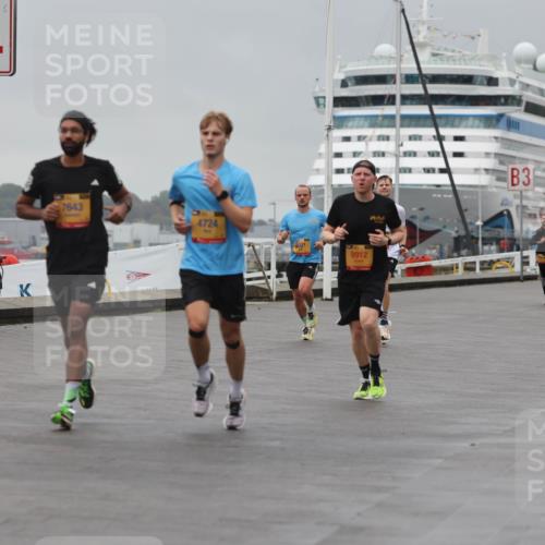 13.09.2026 - Kiel Lauf Andreas Tolksdorf http://msf.ph/oto/10474819 13.09.2026 11:46:52 Kiellinie 4, 7643, 4724, 921, 8912, 3, 2 meine-sportfotos.de