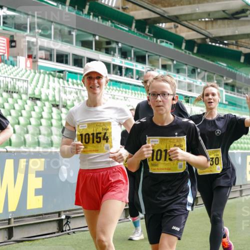 13.09.2026 - 21. swb-Marathon Bremen Michael Burmester http://msf.ph/oto/10474883 13.09.2026 10:38:30 Laufen im Stadion 10090, 10091, 10135, 10139, 10150, 10168, 10188, 10190, 10204, 10205, 10238, 10259, 10260, 10273, 10274, 10283, 10305, 10315, 10323, 10360, 10363, 10364, 10370, 10375, 10376, 10378, 10404, 10432, 10444, 10457, 10465, 10469, 10488, 10505, 10510, 10511, 10516, 10526, 10595, 10598, 10609, 10630, 10645, 10654, 10661, 10662, 10663, 10664, 10674, 10681, 10682, 10686, 10695, 10697, 10802, 10823 meine-sportfotos.de