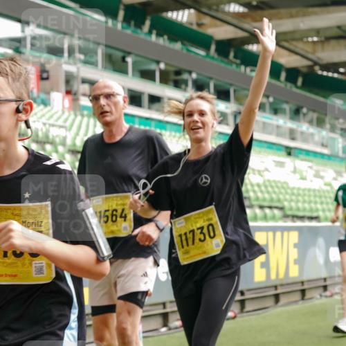 13.09.2026 - 21. swb-Marathon Bremen Michael Burmester http://msf.ph/oto/10474928 13.09.2026 10:38:31 Laufen im Stadion 10090, 10091, 10135, 10139, 10150, 10168, 10188, 10190, 10204, 10205, 10238, 10259, 10260, 10273, 10274, 10283, 10305, 10315, 10323, 10360, 10363, 10364, 10370, 10375, 10376, 10378, 10404, 10432, 10444, 10457, 10465, 10469, 10488, 10505, 10510, 10511, 10516, 10526, 10595, 10598, 10609, 10630, 10645, 10654, 10661, 10662, 10663, 10664, 10674, 10681, 10682, 10686, 10695, 10697, 10802, 10823 meine-sportfotos.de