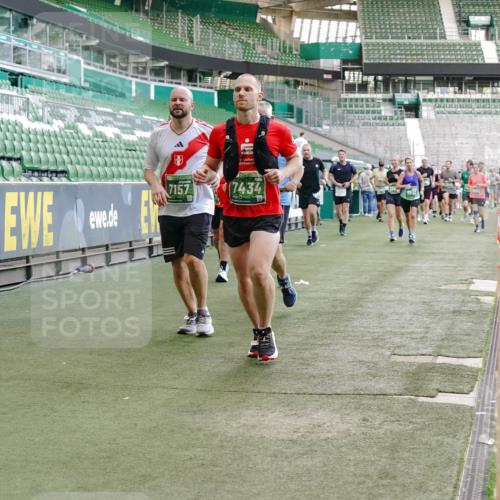 13.09.2026 - 21. swb-Marathon Bremen Michael Burmester http://msf.ph/oto/10474947 13.09.2026 13:16:15 Laufen im Stadion 134, 143, 153, 231, 263, 266, 267, 271, 300, 414, 449, 598, 612, 653, 990, 1047, 1185, 1312, 1465, 1539, 1825, 1874, 1987, 2013, 2218, 2235, 2259, 2351, 2359, 2363, 2381, 2385, 2386, 2466, 2468, 2484, 2562, 2579, 2664, 2667, 2678, 2690, 2691, 2698, 2737, 2760, 2778, 2783, 2797, 2799, 2821, 2846, 2859, 2861, 2874, 2958, 2974, 2996, 3001, 3075, 3133, 3157, 3165, 3185, 3213, 3237, 3265, 3331, 3355, 3366, 3382, 3387, 3486, 3501, 3506, 3512, 3670, 3829, 4306 meine-sportfotos.de