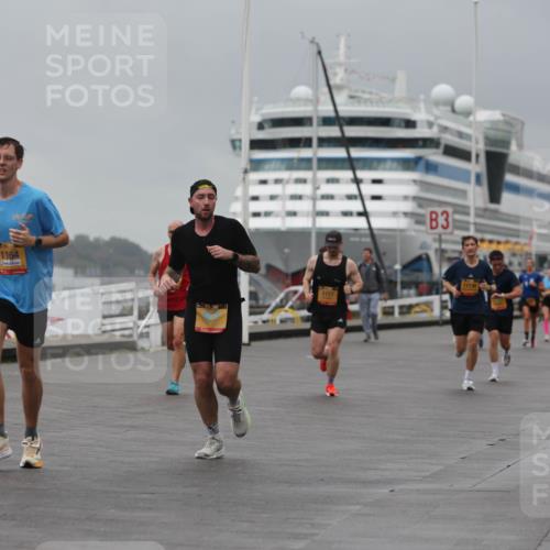 13.09.2026 - Kiel Lauf Andreas Tolksdorf http://msf.ph/oto/10475041 13.09.2026 11:47:20 Kiellinie 4, 1164, 5117, 3 meine-sportfotos.de