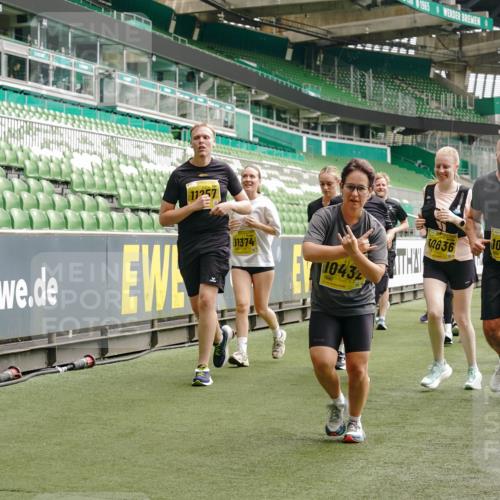 13.09.2026 - 21. swb-Marathon Bremen Michael Burmester http://msf.ph/oto/10475153 13.09.2026 10:38:38 Laufen im Stadion 10090, 10091, 10135, 10139, 10150, 10168, 10188, 10190, 10204, 10205, 10217, 10229, 10238, 10259, 10260, 10273, 10274, 10283, 10305, 10314, 10315, 10323, 10360, 10363, 10364, 10370, 10375, 10376, 10378, 10404, 10432, 10444, 10457, 10465, 10469, 10488, 10505, 10510, 10511, 10516, 10526, 10595, 10598, 10609, 10619, 10630, 10645, 10654, 10661, 10662, 10664, 10674, 10681, 10682, 10686, 10695, 10697, 10802, 10823 meine-sportfotos.de