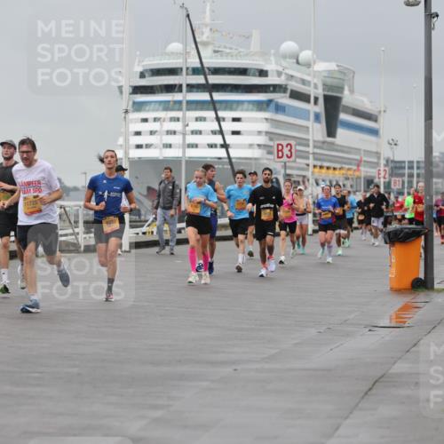 13.09.2026 - Kiel Lauf Andreas Tolksdorf http://msf.ph/oto/10475182 13.09.2026 11:47:30 Kiellinie 11725, 8233, 3, 81 meine-sportfotos.de
