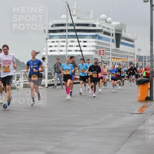 13.09.2026 - Kiel Lauf Andreas Tolksdorf http://msf.ph/oto/10475192 13.09.2026 11:47:30 Kiellinie 11725, 8233, 3, 2 meine-sportfotos.de