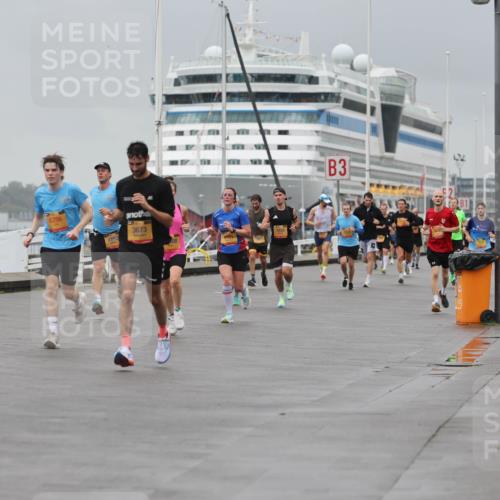 13.09.2026 - Kiel Lauf Andreas Tolksdorf http://msf.ph/oto/10475275 13.09.2026 11:47:35 Kiellinie 6296, 3673, 9681, 3, 181 meine-sportfotos.de