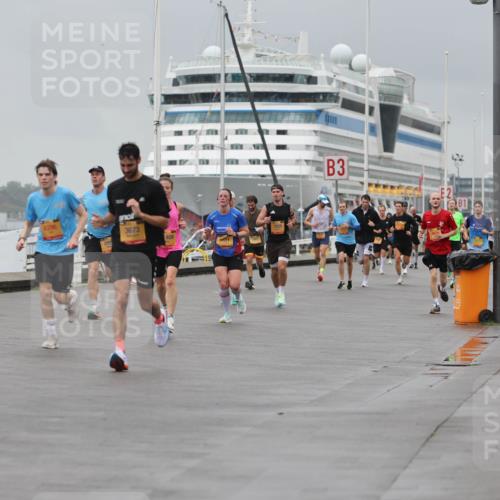 13.09.2026 - Kiel Lauf Andreas Tolksdorf http://msf.ph/oto/10475278 13.09.2026 11:47:36 Kiellinie 6296, 3673, 1408, 3, 2 meine-sportfotos.de