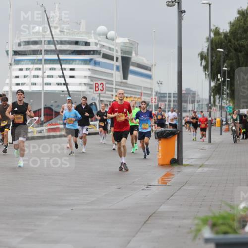 13.09.2026 - Kiel Lauf Andreas Tolksdorf http://msf.ph/oto/10475326 13.09.2026 11:47:38 Kiellinie 1, 455, 0687, 767, 7659, 3, 100 meine-sportfotos.de